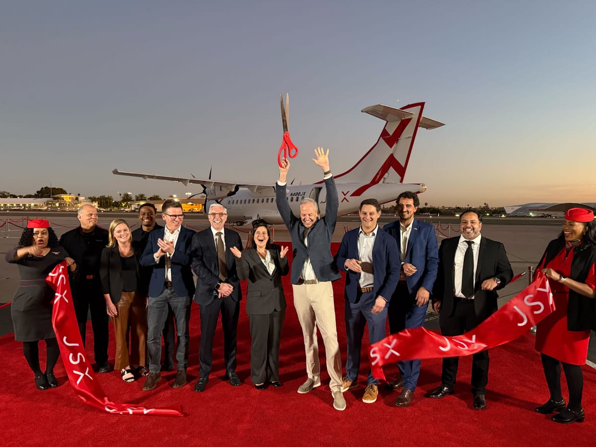 JSX celebrates launch of Santa Monica Airport service