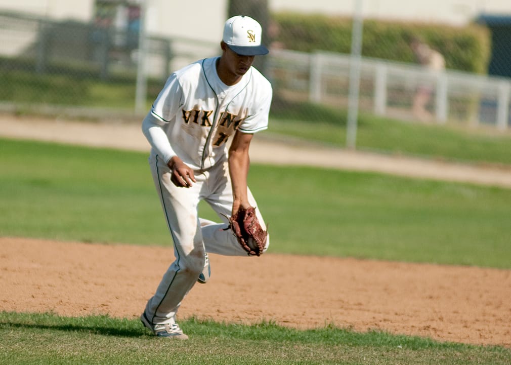 GOTCHA: Samohi's Ryan Barbarin makes a play on a ground ball against Morningside on Tuesday. (Photo by Morgan Genser)