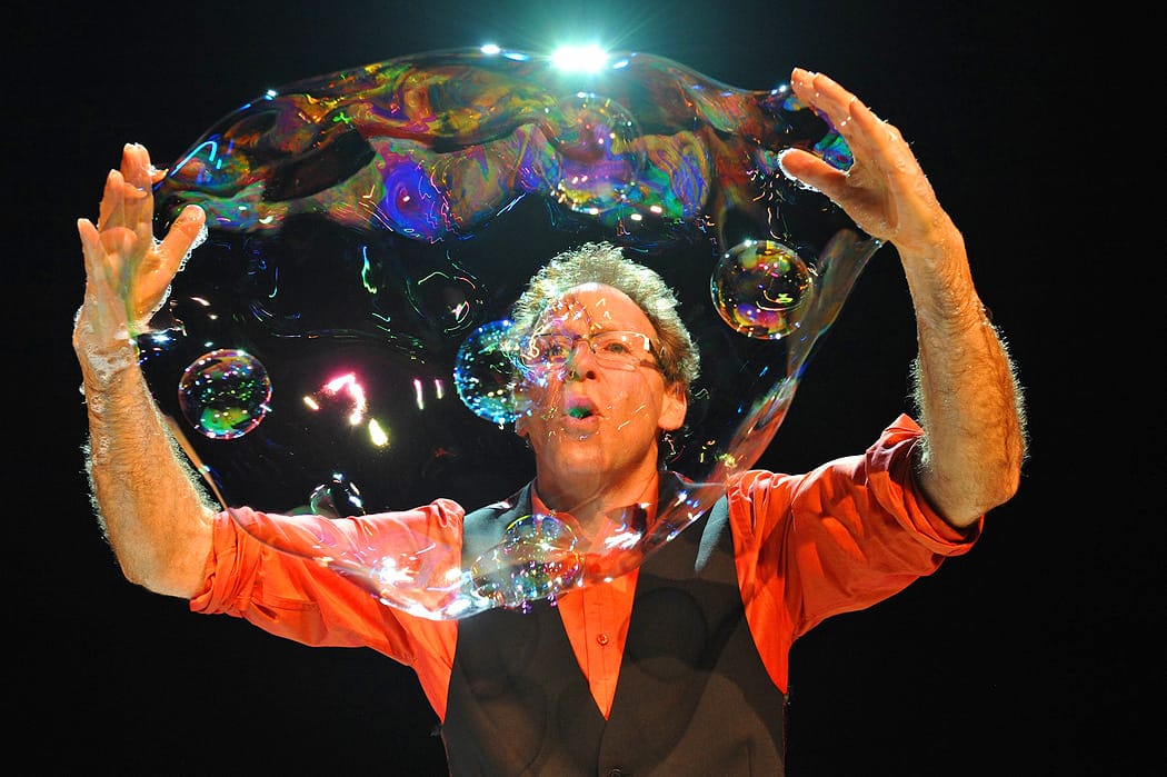 Louis Pearl, 'The Amazing Bubble Man,' will be performing at the Edgemar Center for the Arts.