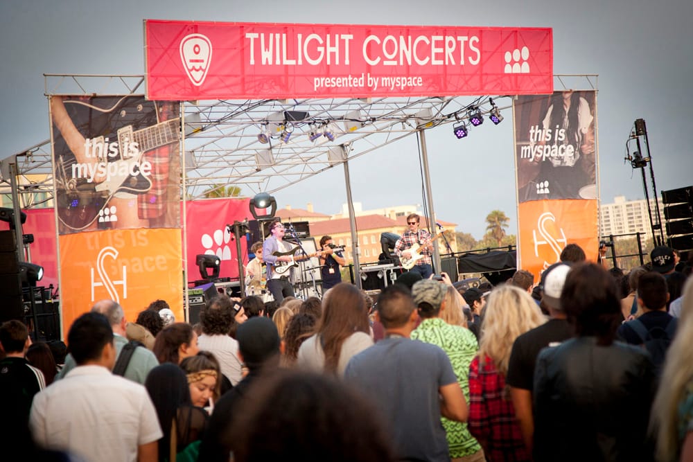 A crowd gathers for a Twilight Concert Series show on the Santa Monica Pier this summer. (File photo)