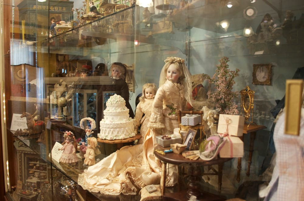 There is a community of people who collect and make miniatures, with some dollhouses selling for hundreds of thousands of dollars. 