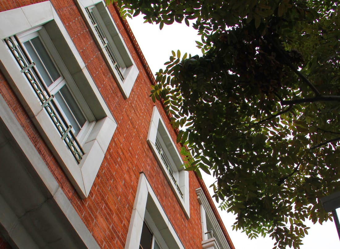 HOW HIGH IS TOO HIGH? The City Council on Tuesday approved building heights to be studied as part of the Downtown Specific Plan, which will guide development in the shopping district for decades to come. (Daniel Archuleta daniela@www.smdp.com)