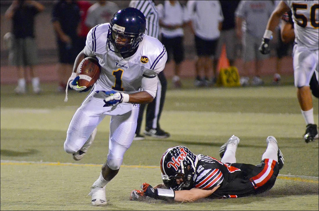 Samohi's Sebastian LaRue makes a play against Hart earlier this season. (File photo)