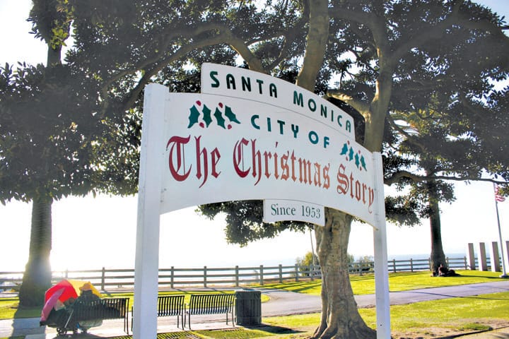 101012_CTY nativity scenes