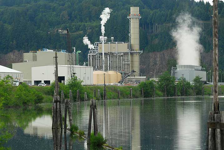 LESS SMOG: Though natural gas emissions are still far too high for the fuel to be considered a global warming solution, lower overall CO2 emissions over the past 20 years are in large part due to the swapping out of coal at power plants and industrial facilities across the country for cleaner-burning and now more abundant natural gas. (Photo courtesy Portland General Electric)