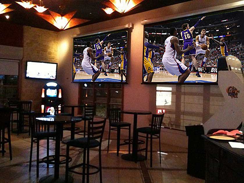 Lonely Laker night, but take heart fans, there's hope. (Photo courtesy Cary Shulman)