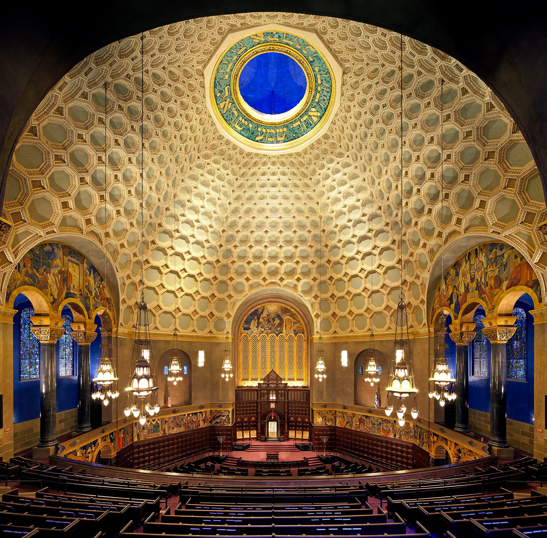 Santa Monica Symphony performs on Saturday at Wilshire Blvd. Temple; Photo by Tom Bonner